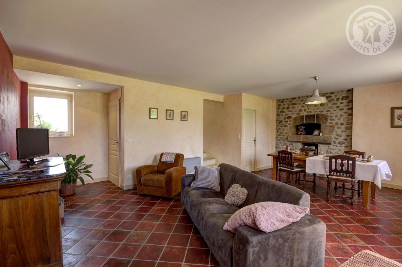 Chambres D'Hotes Ondine Et Igor Saint-Marcellin-en-Forez エクステリア 写真